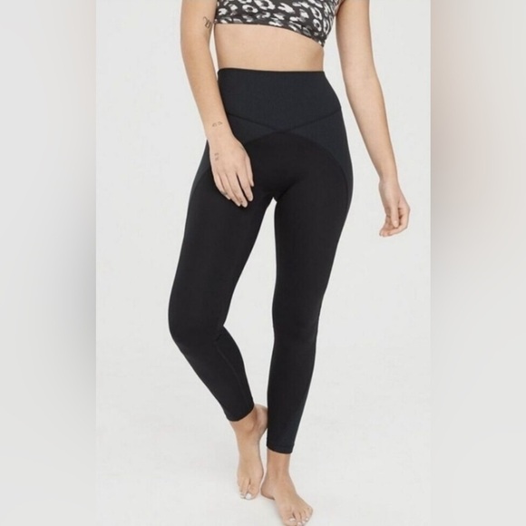 Offline by Aerie Goals High Waisted Ribbed leggings XXL NWT - Picture 1 of 8